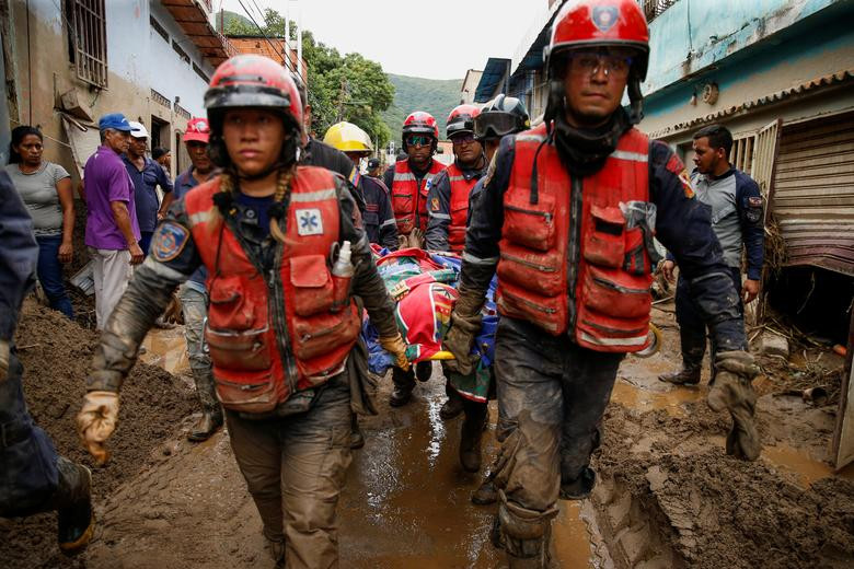 Nỗ lực tìm kiếm người mất tích sau trận lũ lụt và lở đất ở Venezuela