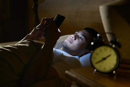 Những tác hại nghiêm trọng của thức khuya đối với nam giới