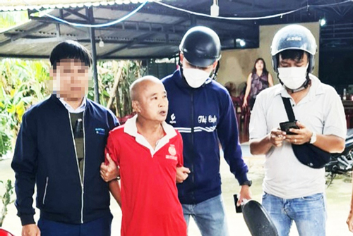 Quảng Nam: Trinh sát vây ráp, bắt gọn kẻ giết người thản nhiên ngồi quán nhậu trong 7 phút