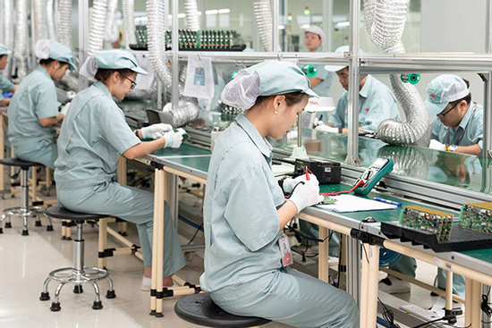 Giấc mơ lập khối sản xuất công nghiệp của các đại gia viễn thông