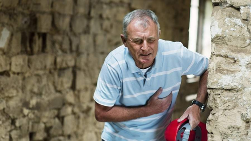 Những khác biệt giữa cơn hoảng loạn với đau tim và cách đối phó