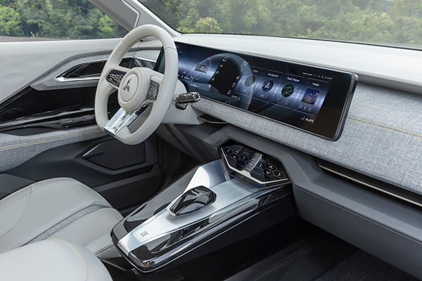 Mitsubishi ra dòng xe SUV ứng dụng nhiều công nghệ mới, có phiên bản xe điện