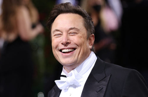 Elon Musk tin Tesla sẽ giá trị hơn cả Apple