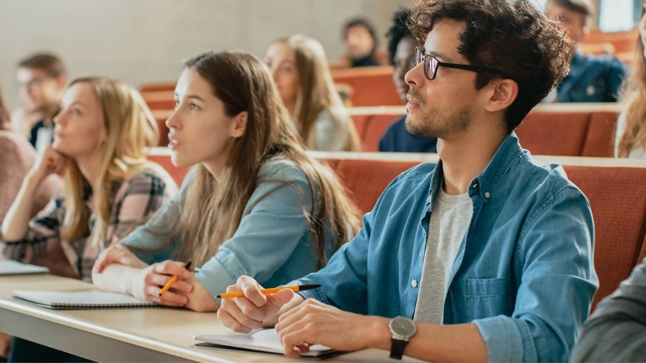 Khoảng 90% trường học ở Vương quốc Anh sẽ ‘gặp khó’ vào năm học tới