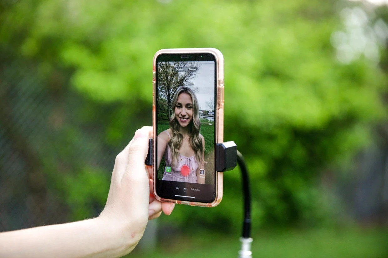 Noi tieng TikTok anh 2