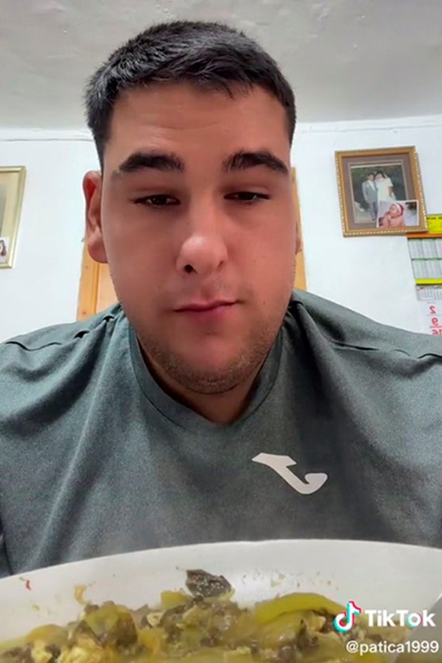 TikToker trang tay anh 1