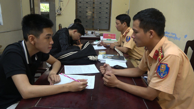 Thừa Thiên Huế: Làm rõ nhóm thanh thiếu niên lạng lách đánh võng suýt gây tai nạn