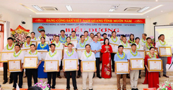 Ninh Bình: Nông dân thi đua sản xuất, giúp nhau làm giàu và giảm nghèo bền vững