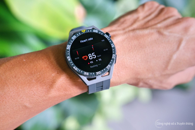 Bốn smartwatch giá dễ mua, đa tính năng hiện có trên thị trường