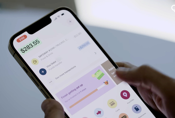 Người phụ nữ tạo ứng dụng xây quỹ học bổng 160 tỷ USD giúp sinh viên