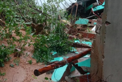 Phú Yên: Mưa lớn, sạt lở đất núi khiến 2 người bị thương