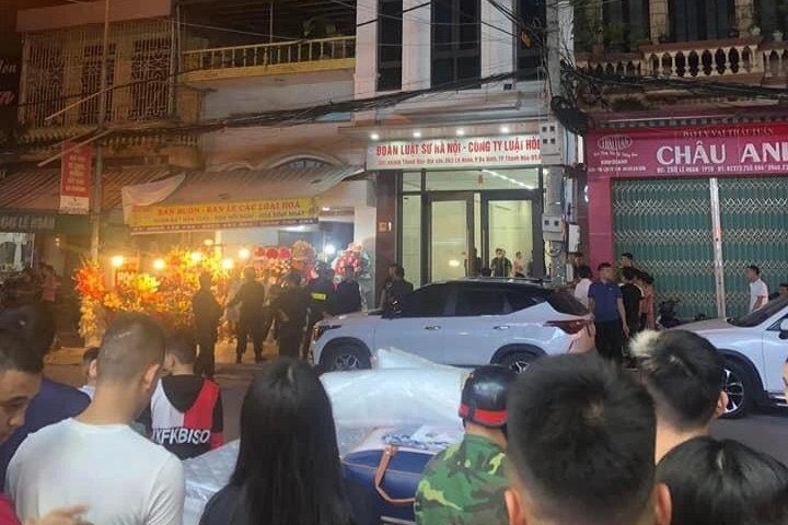 Cảnh sát khám xét nhà đại ca giang hồ ở Thanh Hóa - 2