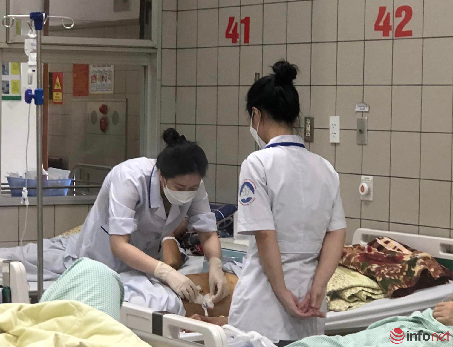 Chỉ đau nhẹ vùng lưng không ngờ tái phát bệnh ung thư phổ biến hàng thứ 2