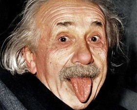 Lịch sử thú vị về bức ảnh thiên tài Einstein 'khoe lưỡi'