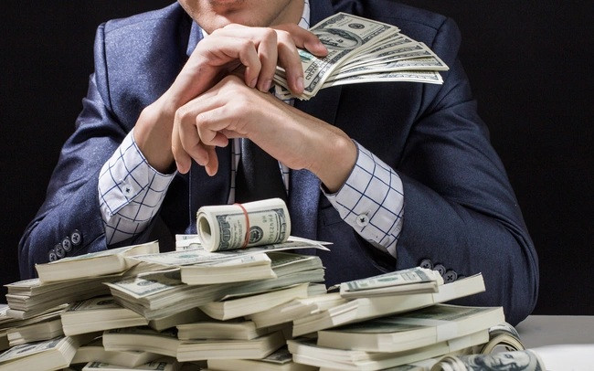 Hãy học các tỷ phú, đi vay để có lợi nhuận kếch xù