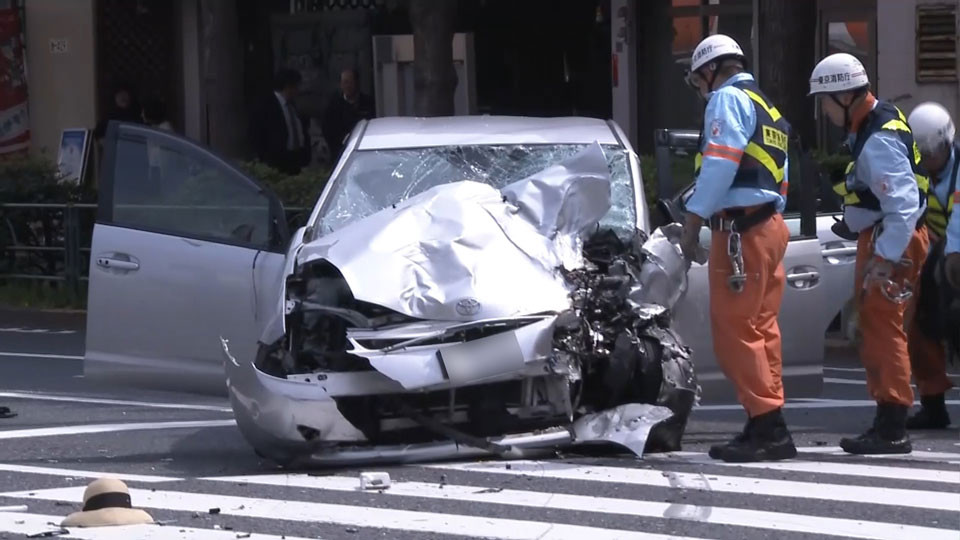 Cụ ông 97 tuổi lái ô tô gây tai nạn khiến 5 người thương vong