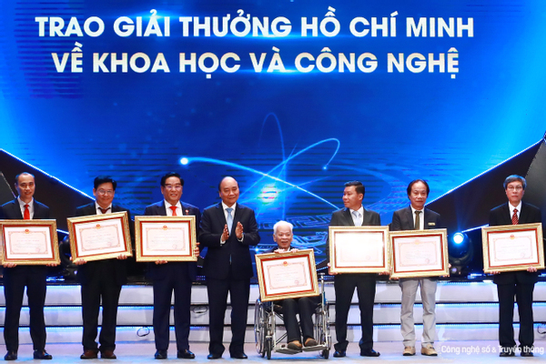 Trao Giải thưởng Hồ Chí Minh và Giải thưởng Nhà nước về KH&CN cho 29 công trình nghiên cứu