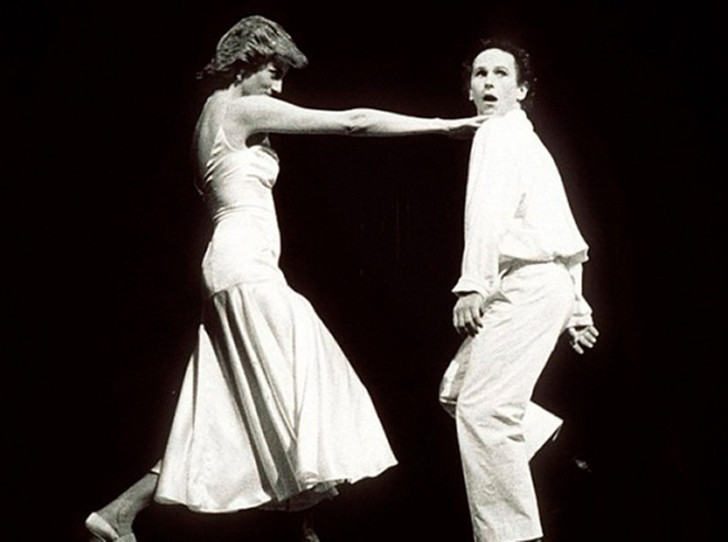 Câu chuyện về điệu nhảy 'khiêu khích' nhất của Công nương Diana
