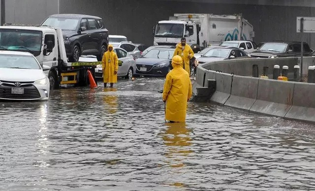 Thánh địa Mecca của Saudi Arabia bị lũ lụt tàn phá