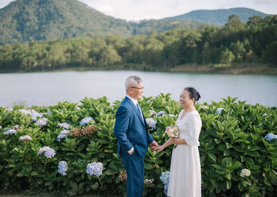 Bộ ảnh lãng mạn 'tình bể bình' của đôi vợ chồng U70 Yên Bái khiến bao người ngưỡng mộ