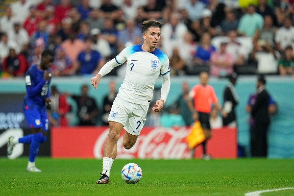 Siêu sao Jack Grealish của Anh tiết lộ bí mật đằng sau đôi tất thấp và bắp chân ‘siêu’ to