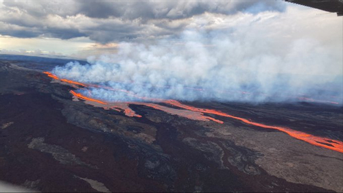 Hình ảnh ám ảnh về ngọn núi lửa đang hoạt động lớn nhất thế giới