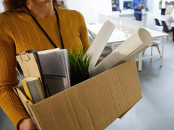 Đến lượt Amazon, Apple đóng băng tuyển dụng