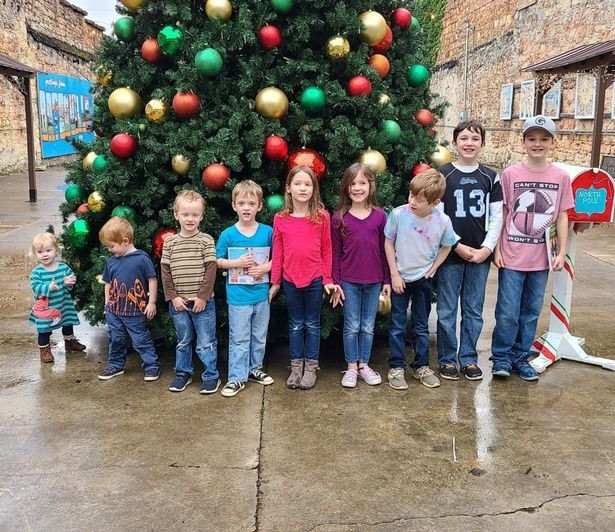 Người phụ nữ làm mẹ của 9 đứa trẻ trong 6 năm, chuẩn bị sinh con thứ 10