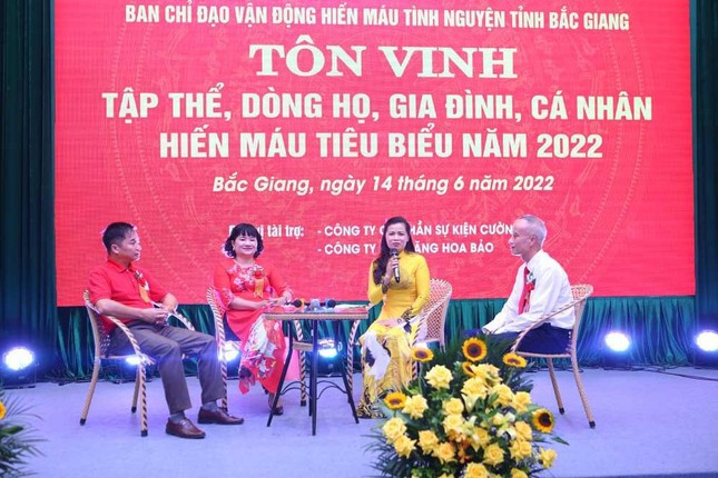 Dòng họ… hiến máu ảnh 1