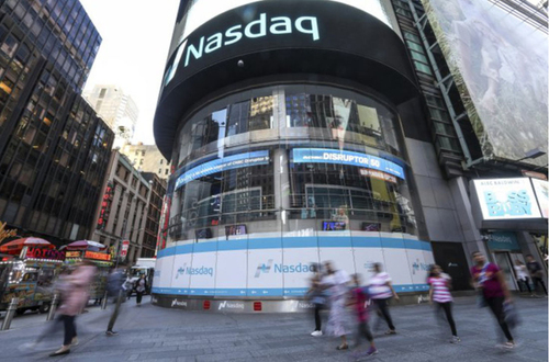 Chung kết cuộc thi khởi nghiệp VietChallenge 2022 được tổ chức tại sàn chứng khoán Nasdaq