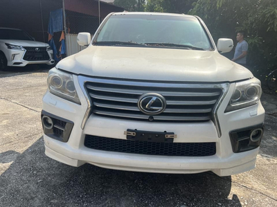 Vì sao 2 xe Lexus 570 được công an Thái Bình bán đấu giá là xe vô chủ?