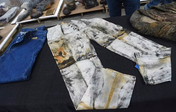 Chiếc quần jean Levi's hơn 165 tuổi có giá 114.000 USD