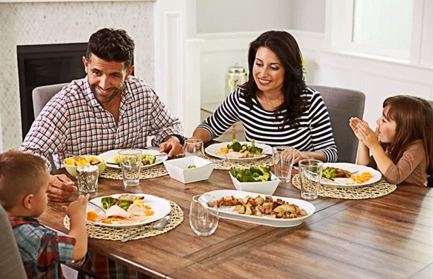 Cách dành thời gian cho con cái khi cha mẹ quá bận rộn