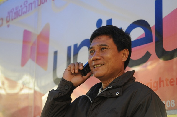 Hợp tác Việt - Lào đem dịch vụ số đến với mỗi người dân Lào