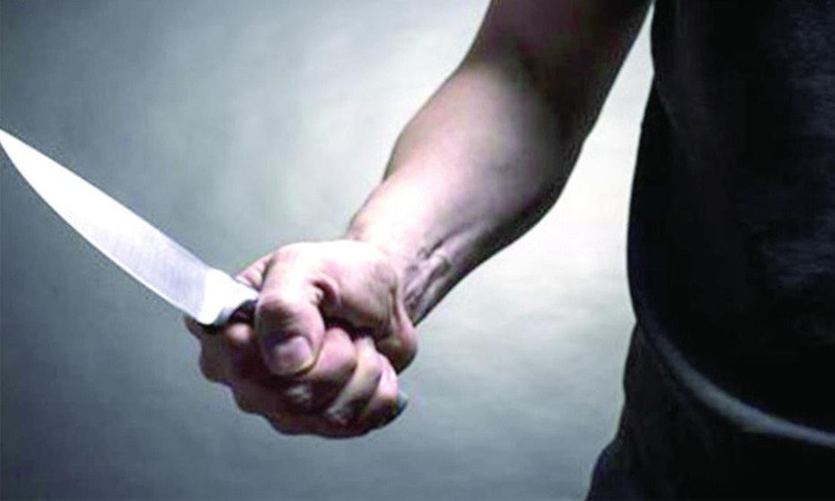 Bản án tử hình cho kẻ đâm chết người nhắc đeo khẩu trang