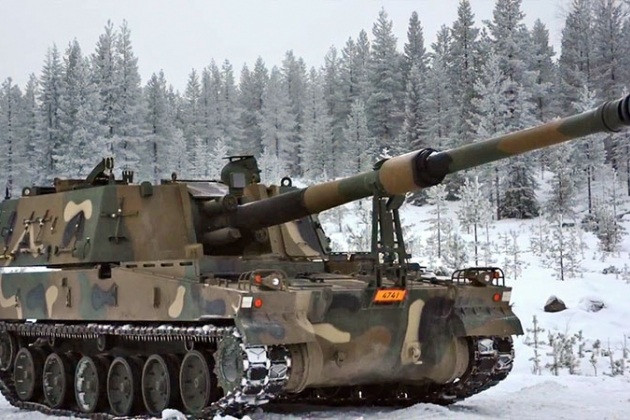 Ba Lan triển khai hàng chục pháo tầm xa 155 mm tới biên giới Nga