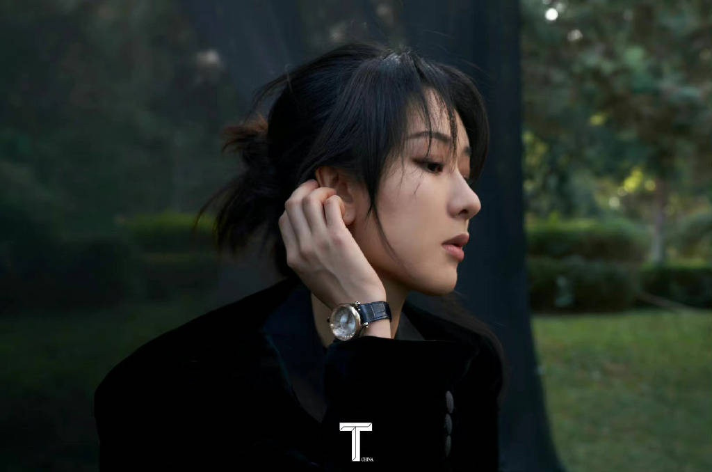 Dương Tử gây 'sức ép' cực lớn cho phái mạnh trong bộ ảnh mới