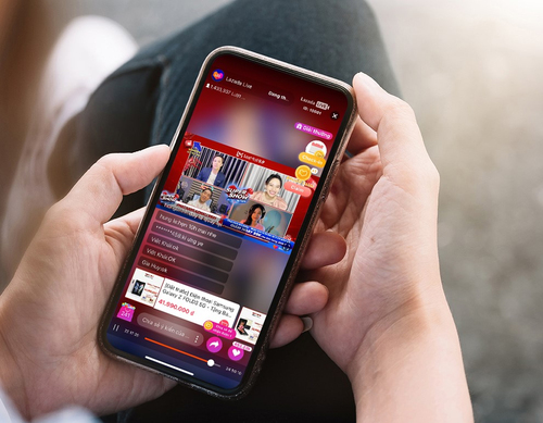 Mua hàng qua livestream tăng gấp 18 lần trong ngày siêu giảm giá