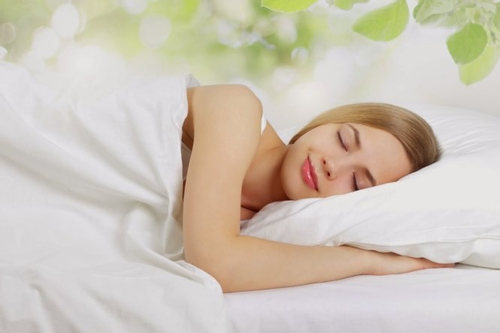 3 thói quen trước khi ngủ giúp da hồng hào, căng mịn