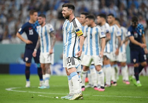 Messi bỏ lỡ buổi tập trước trận chung kết World Cup làm người hâm mộ ‘toát mồ hôi’