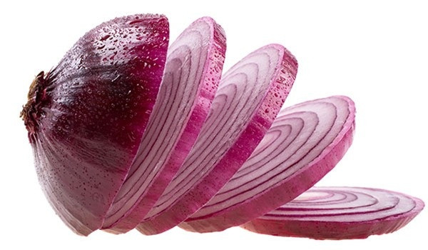 Lợi ích thần kỳ sau 10 ngày nếu phụ nữ đặt một lát hành tây vào rốn khi đi ngủ