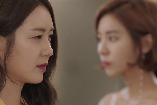 Tôi thất vọng vì từng giúp và coi chị như chị ruột (Ảnh minh họa)