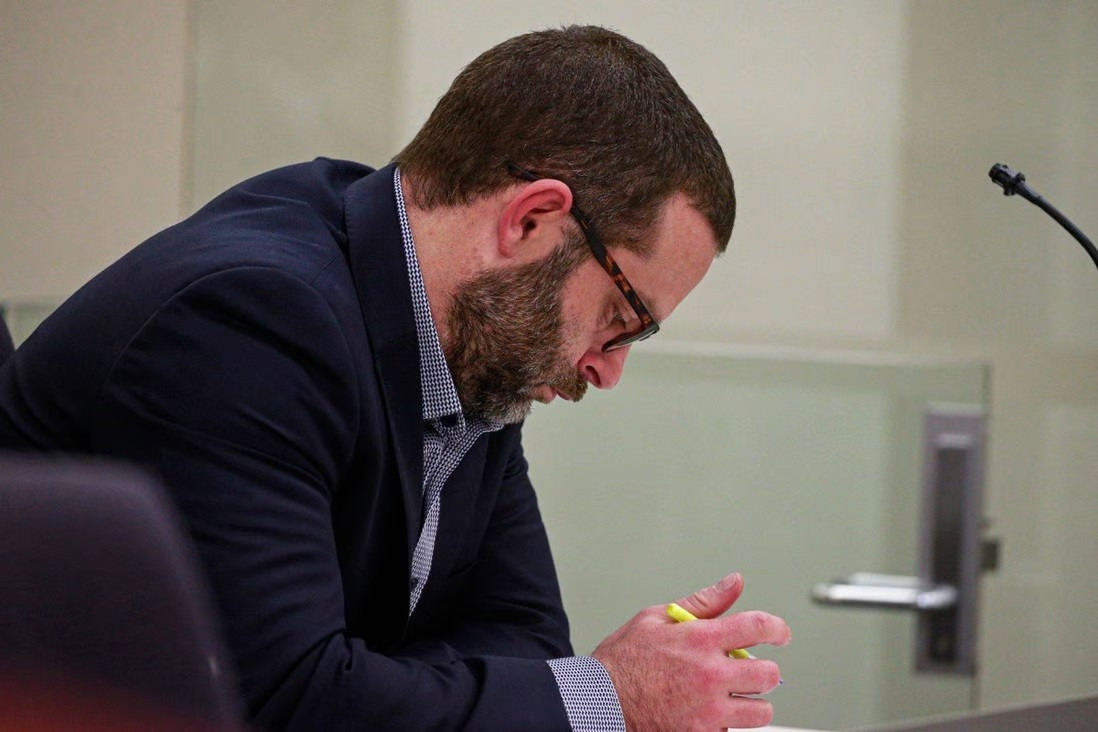 Đối tượng lên mạng mua bé gái về làm nô lệ tình dục chỉ phải nhận án 3 năm tù