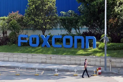 Lãnh đạo Foxconn lo ngại mất vị thế trong chuỗi cung ứng toàn cầu