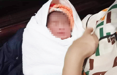 Quảng Nam: Bé gái sơ sinh bị bỏ rơi trước cổng chùa