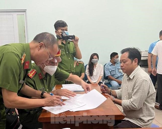 Chân dung chủ quán karaoke An Phú vừa bị bắt sau vụ cháy làm 32 người tử nạn - 2