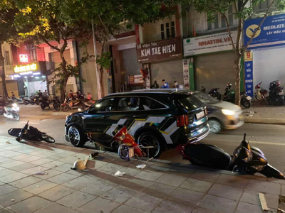 Ô tô gây tai nạn liên hoàn, nhiều người bị thương: CA Hà Nội đề nghị tài xế ra trình diện