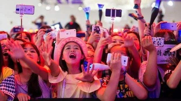 Nhiều học sinh tiểu học và trung học ở Hồ Bắc bị lừa bởi mánh khóe ở đâu cũng có