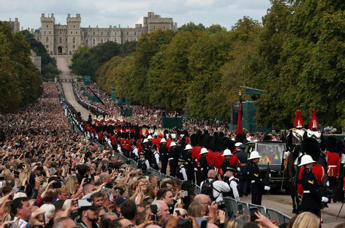Những khoảnh khắc xúc động trong tang lễ Nữ hoàng Anh Elizabeth II