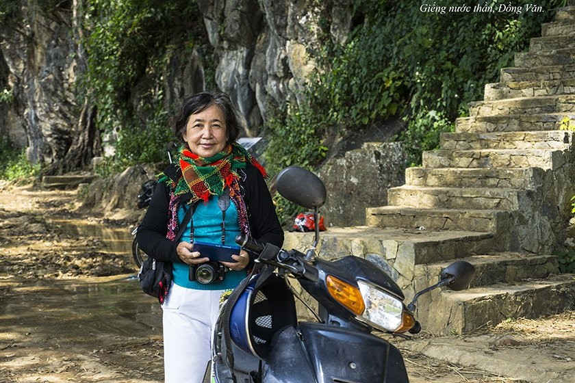 Chồng U70 chở vợ mắc ung thư bằng xe máy đi phượt khắp thế gian - 11